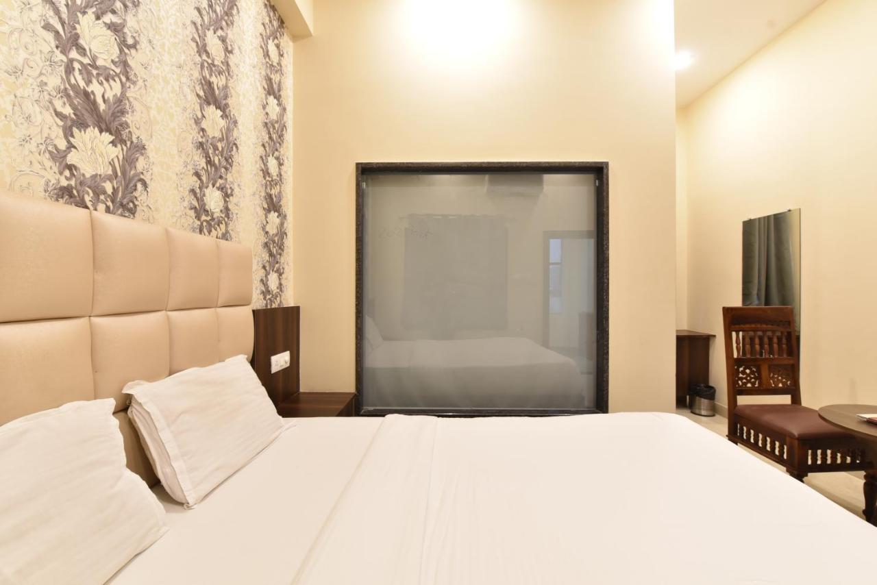 Hotel Dosa Plaza ウダイプル エクステリア 写真